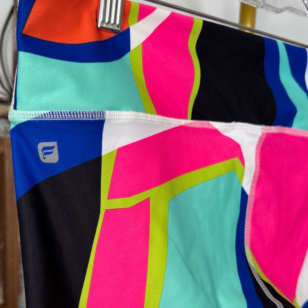 Fabletics Multicolor Geometric Capri Leggings NEW… - image 5